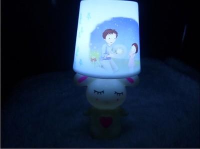 溫柔伴讀小夜燈 解析義烏書佳電子廠智能遙控流氓兔臺(tái)燈